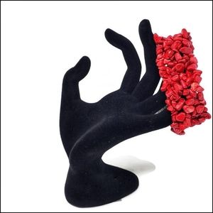 Cute Stretch Red Stone Chip Bracelet